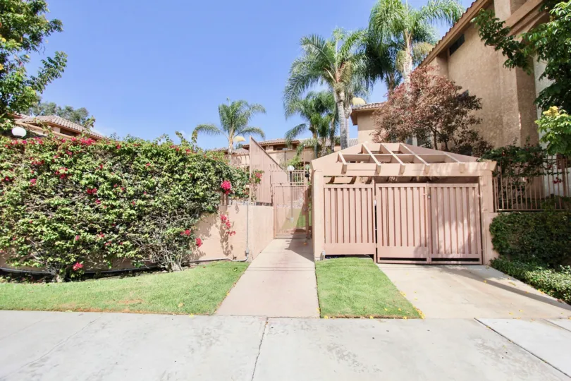 The yard around Circleview in Long Beach, California