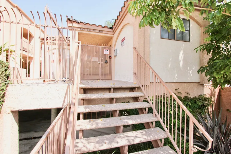 The stairs leading up to the entrance of Circleview