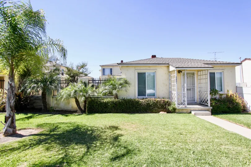 The yard in front of Clark Avenue Villas in Long Beach, California