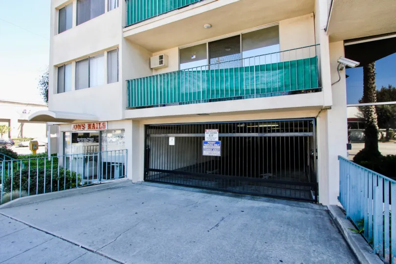 the parking for residents of Coast Plaza