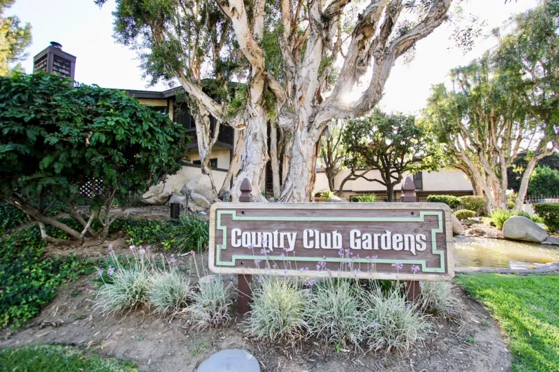 The landscaping around Country Club Gardens