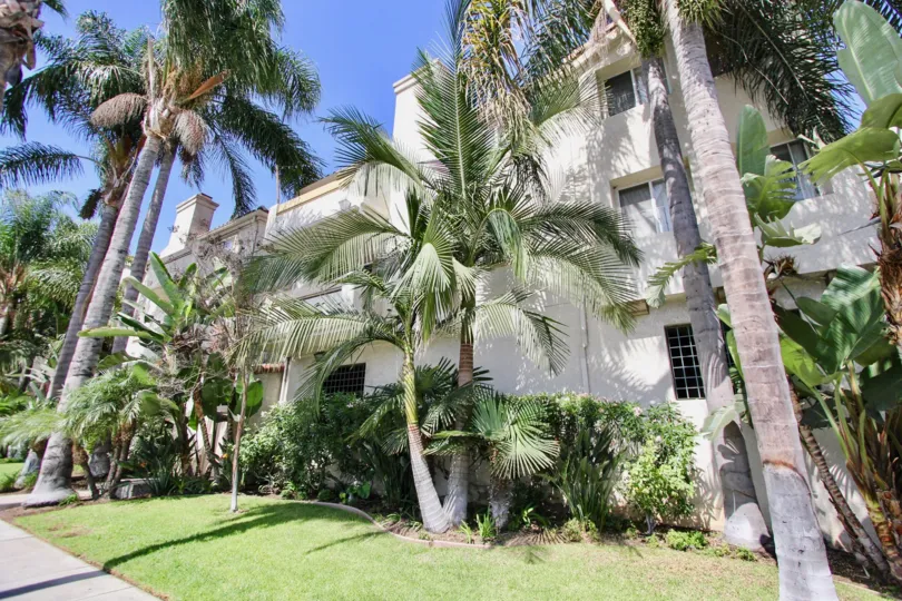 The yard in front of East Park Villas