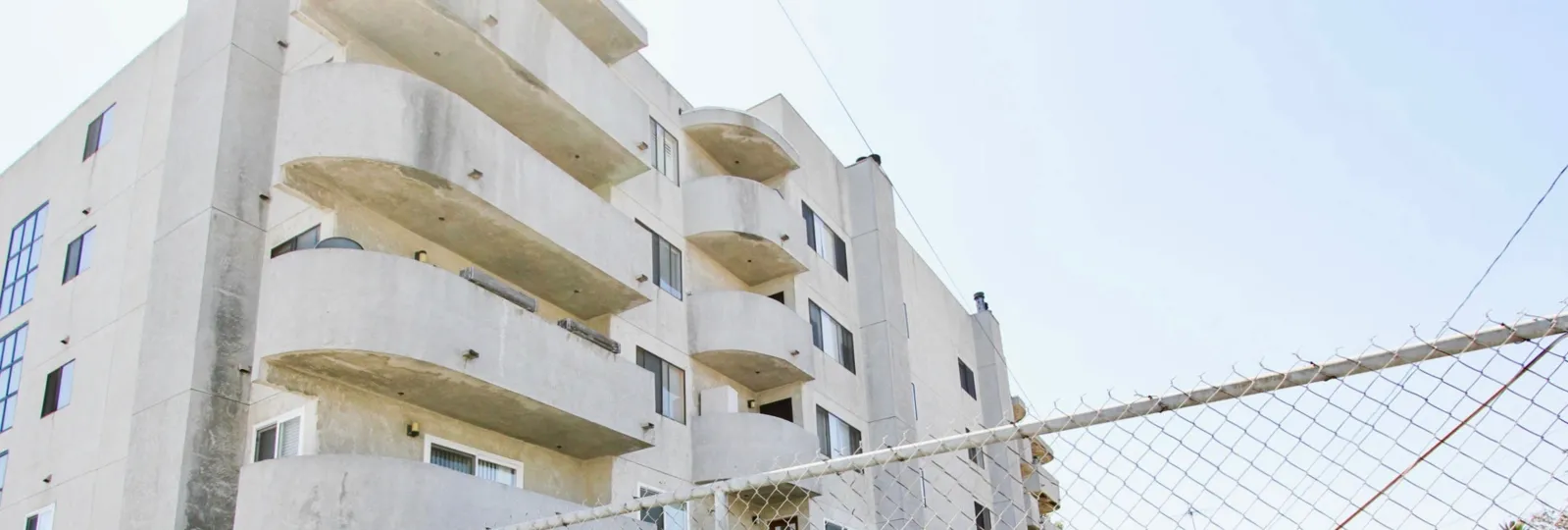 The windows seen in units at Elm Plaza