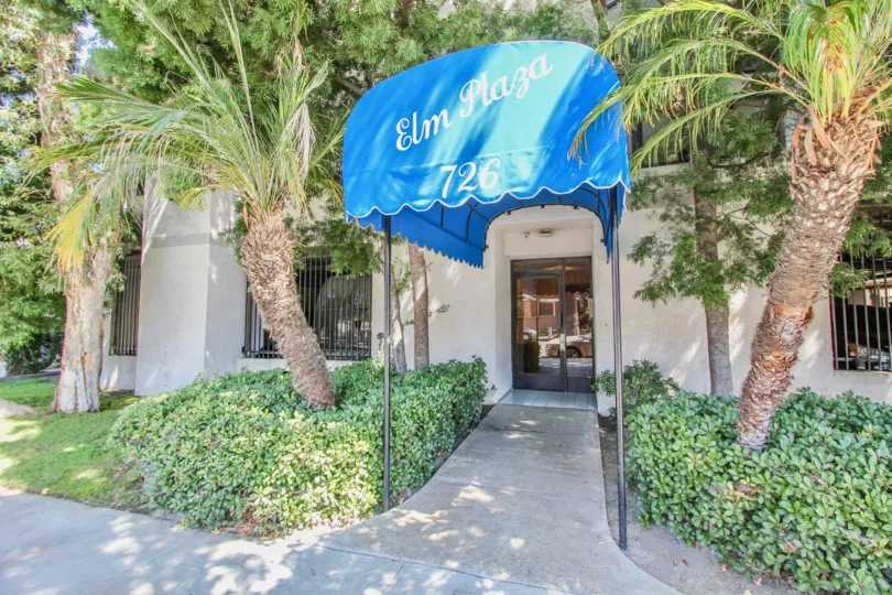 The entrance into Elm Plaza