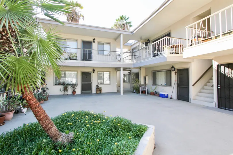 The common area at Elmwood Villas