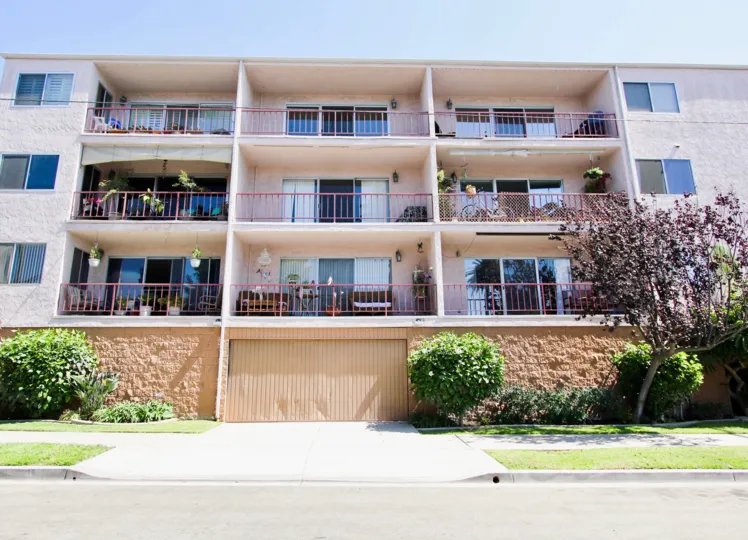 The garage for parking at Golden Sands