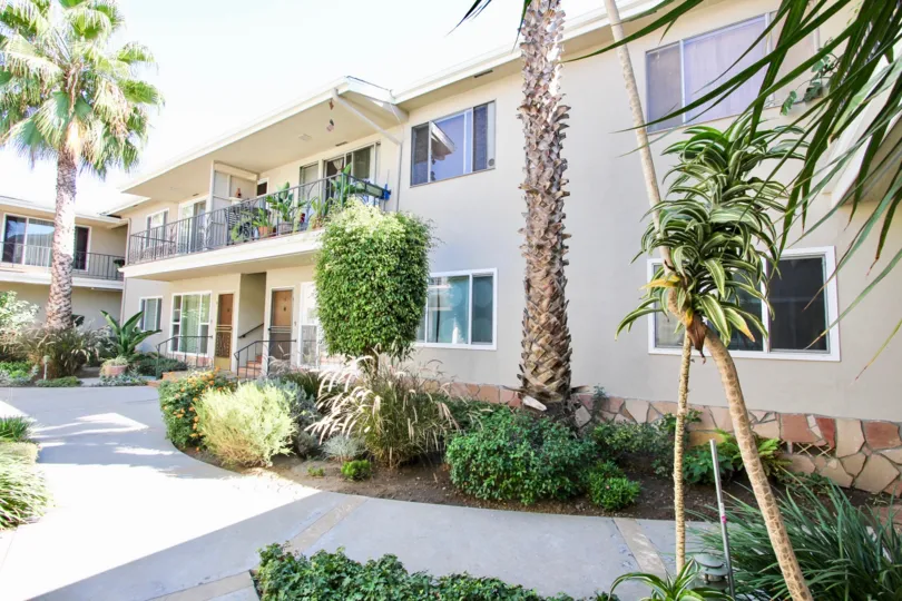 The landscaping around Kauai Imperial in Long Beach, California