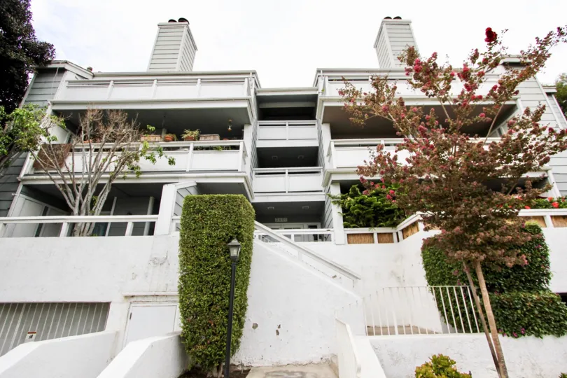 The balconies at Knowleton Pacific