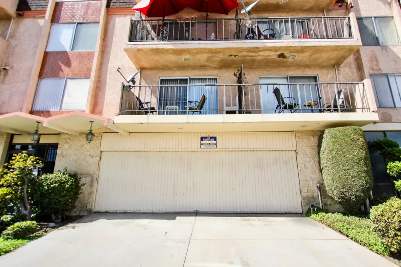 The garage at the Livingston House