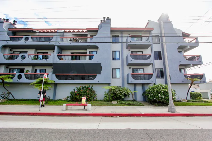 The side view of an apartment building in Loma Linda, Long Beach, California.