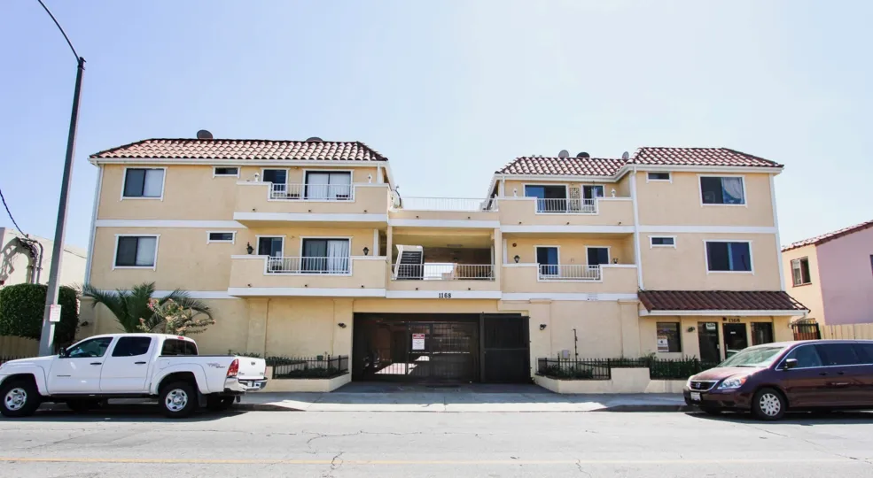 The driveway up to Long Beach Court