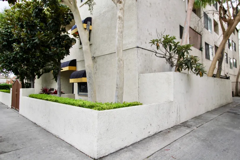 The sidewalk around Long Beach One