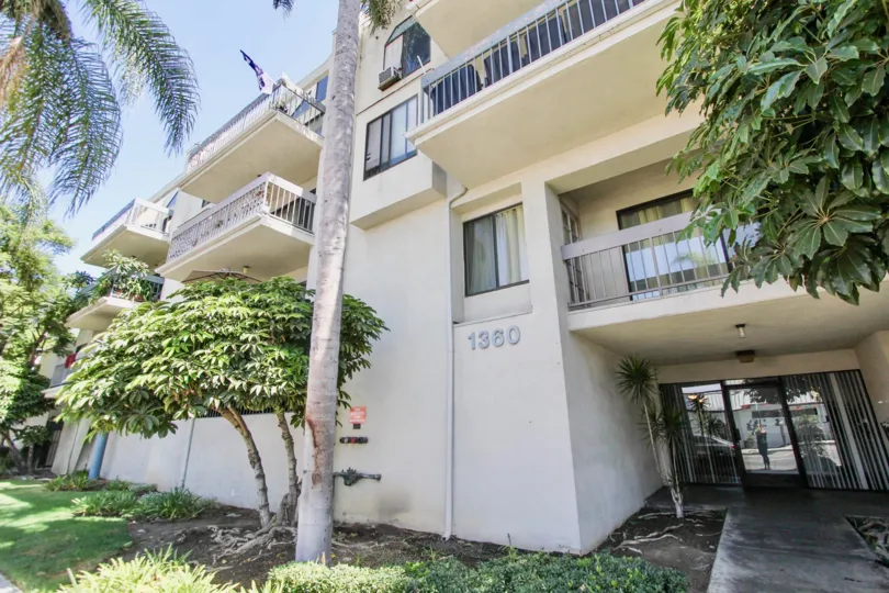 The address for Long Beach Redondo West on the building