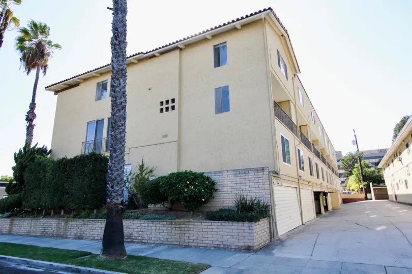 The view of the Montevideo building in Long Beach, California