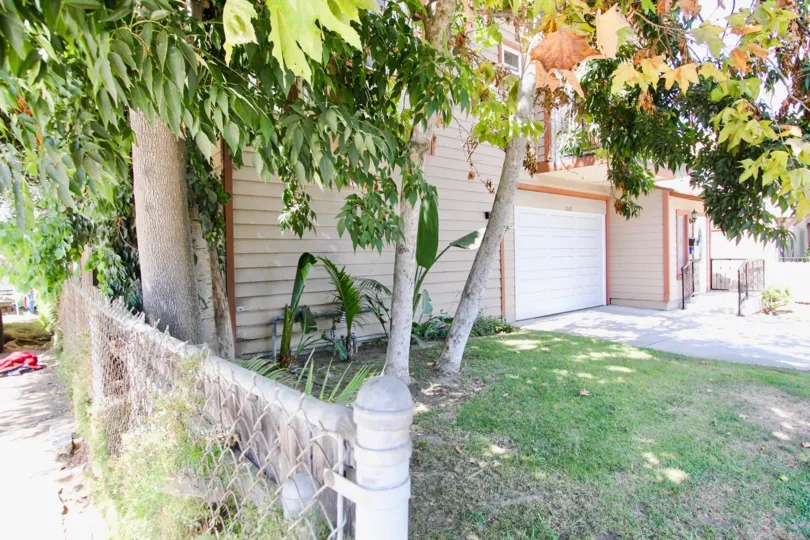 The yard at Newport Heights