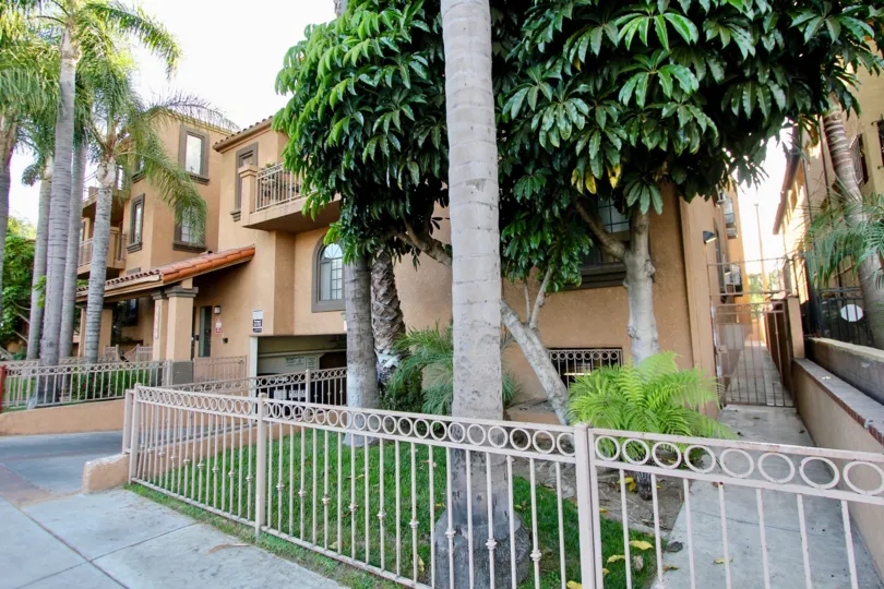The landscaping around Palm Oasis in Long Beach, California