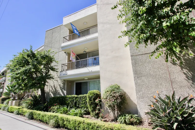The balconies at Park Bermuda in Long Beach, California