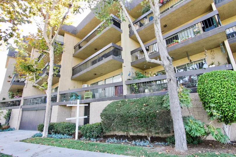 The balconies at Parkview in Long Beach, California