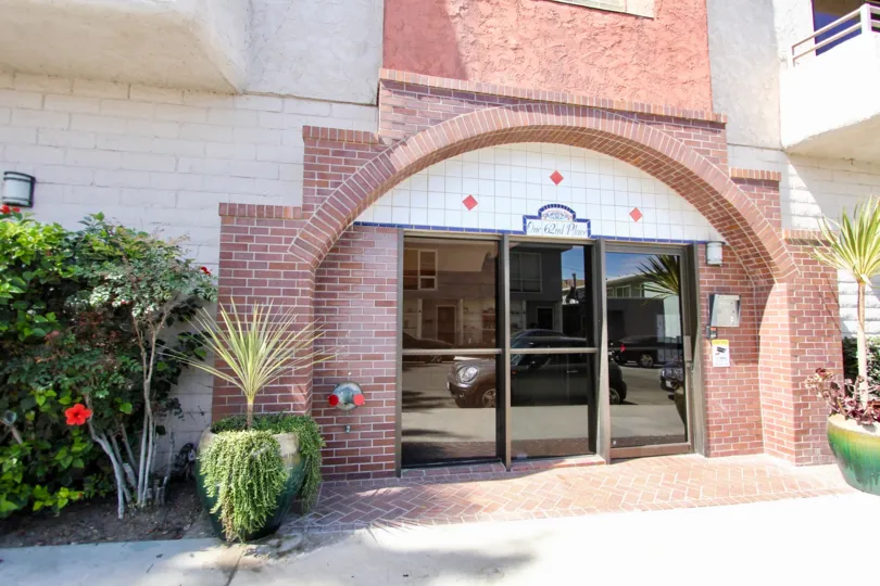 The entrance into Peninsula Pacifica