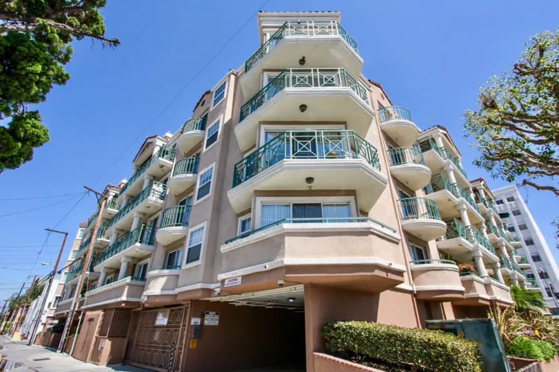 The view of the Pine Plaza building in Long Beach, California
