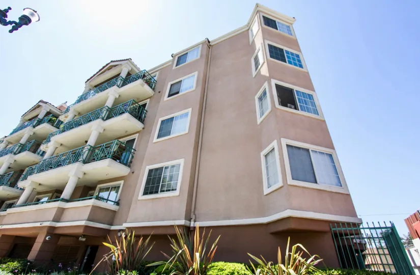 The structure of the Pine Plaza in Long Beach, California