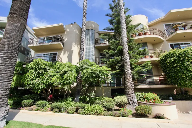 The view of the Plaza Mira Mar in Long Beach, California