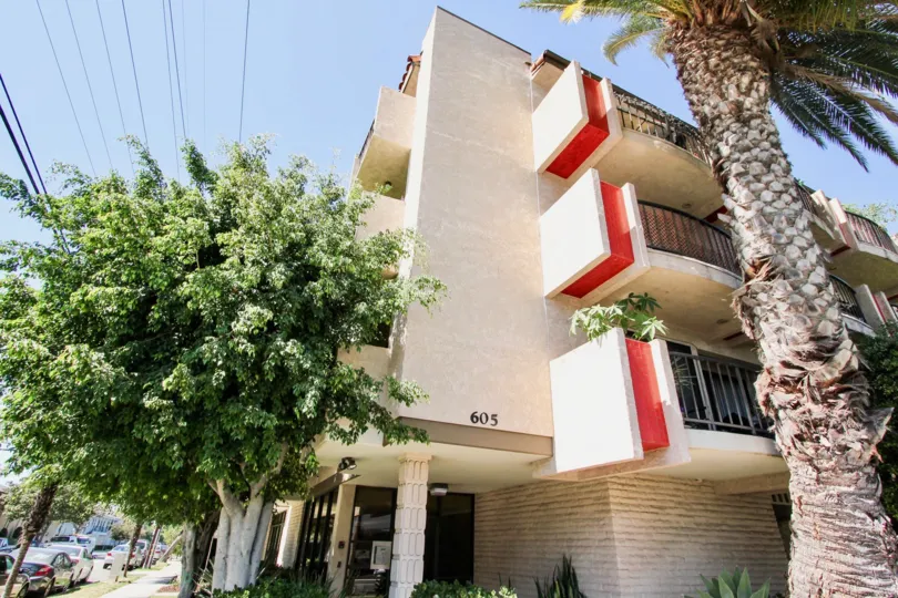 The red décor on the Plaza Redondo building