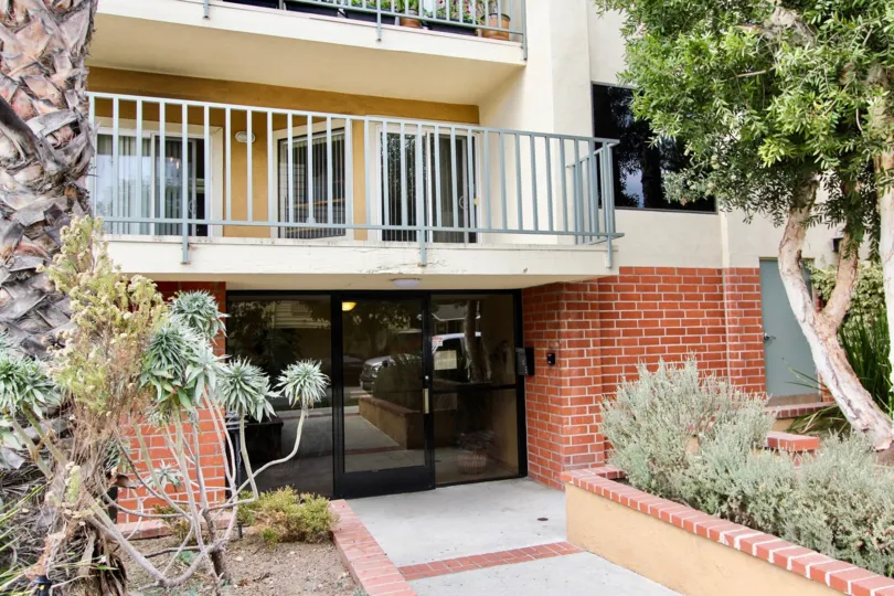 The entrance into Ransom Regency in Long Beach, California