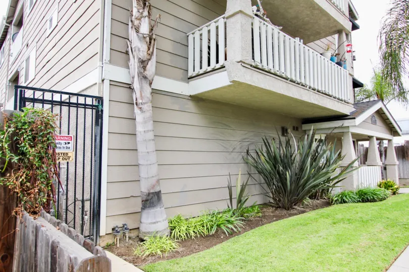 The landscaping around Redondo View