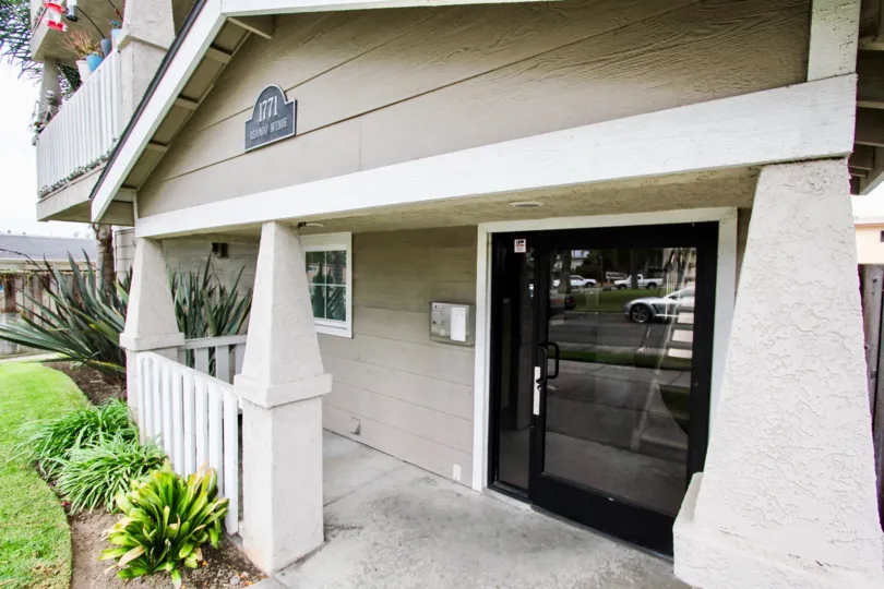 The entrance into Redondo View in Long Beach, California