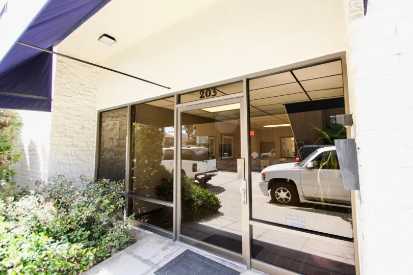 The entrance into Savona Villa in Long Beach, California