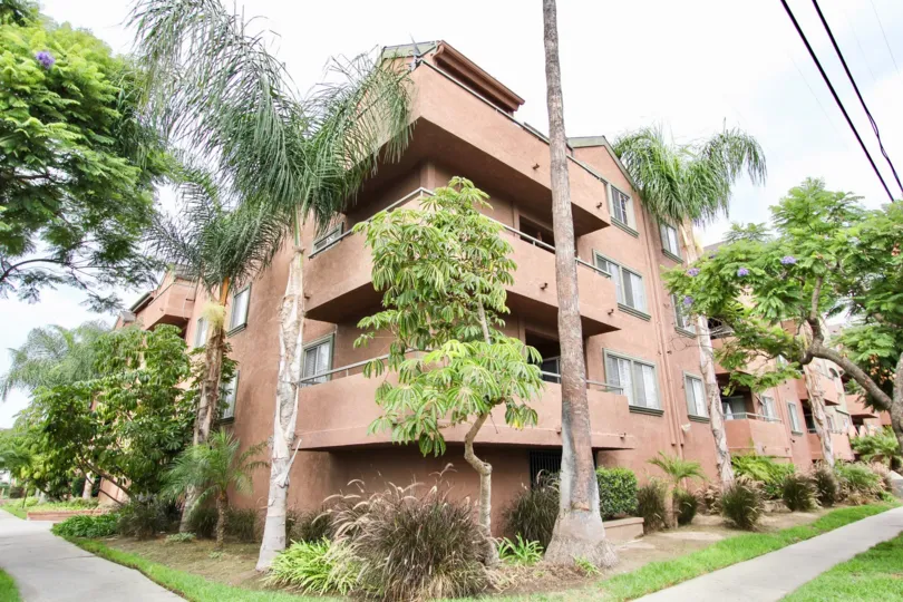 The landscaping at Signal View in Long Beach, California
