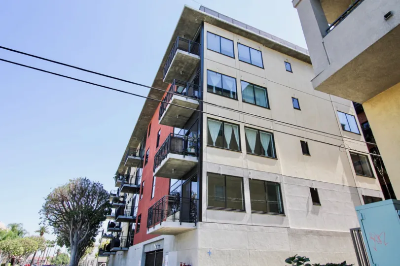 The view of Temple Lofts in Long Beach, California