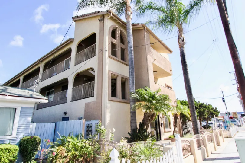 The view of Tenth Street East in Long Beach, California