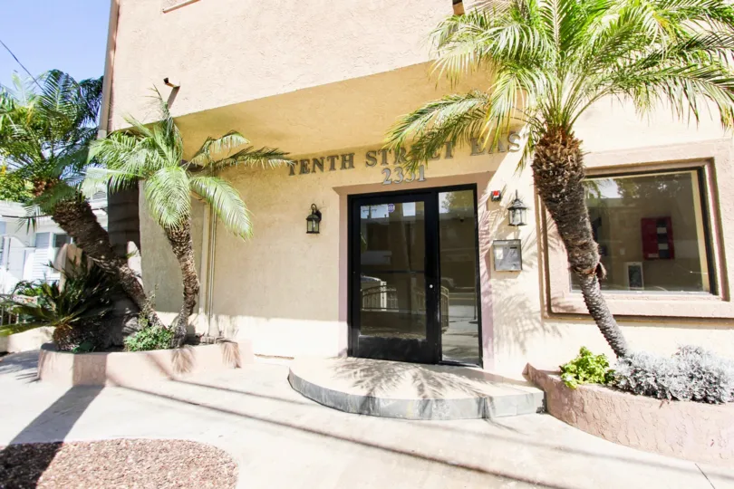 The entrance into Tenth Street East