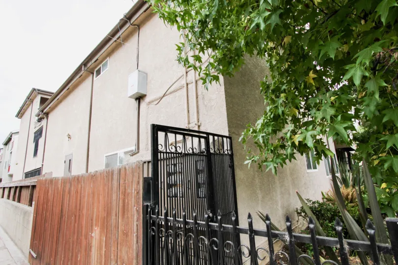 The gate into Villas at 1100