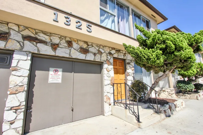 The entrance into Vista Homes
