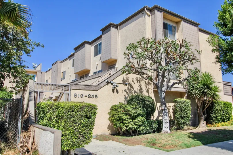The view of Washington Place in Long Beach, California