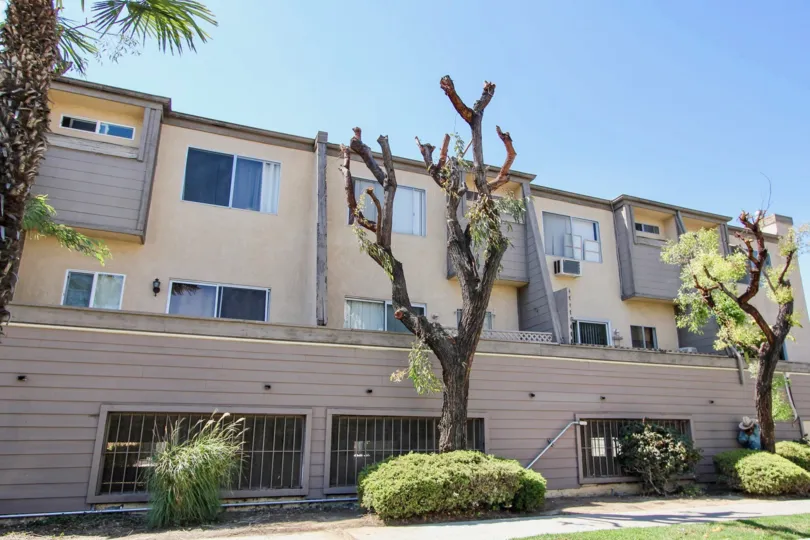 The landscaping around Washington Place in Long Beach, California