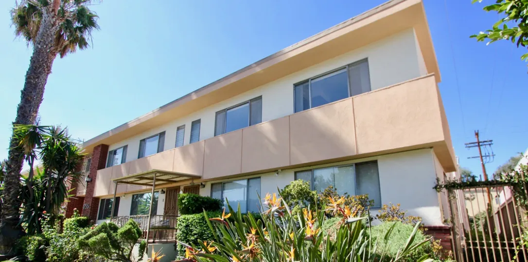 The windows seen at the Berendo Vista building