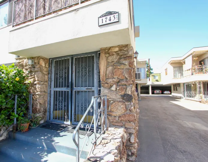 The address above the entrance at Edgemont Capri in Los Feliz, California