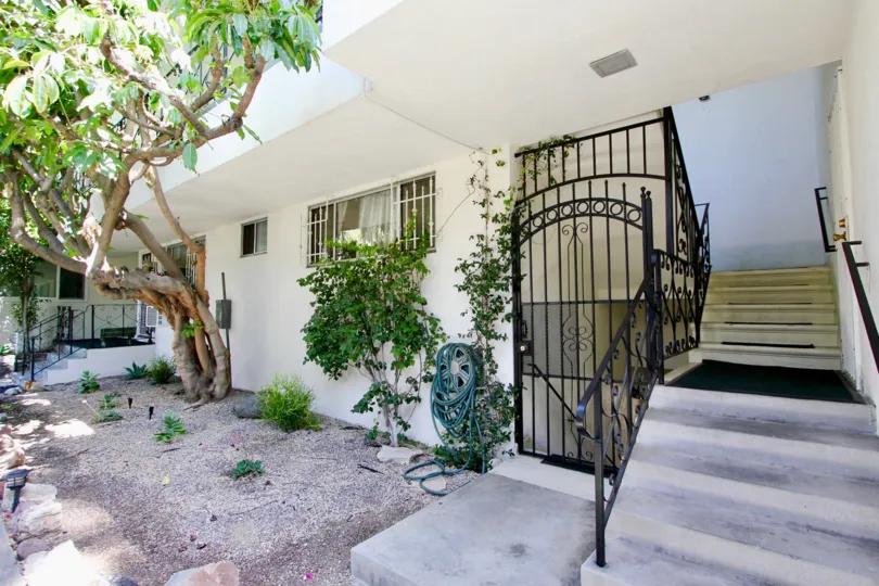 The entrance into Finley Capri in Los Feliz, California