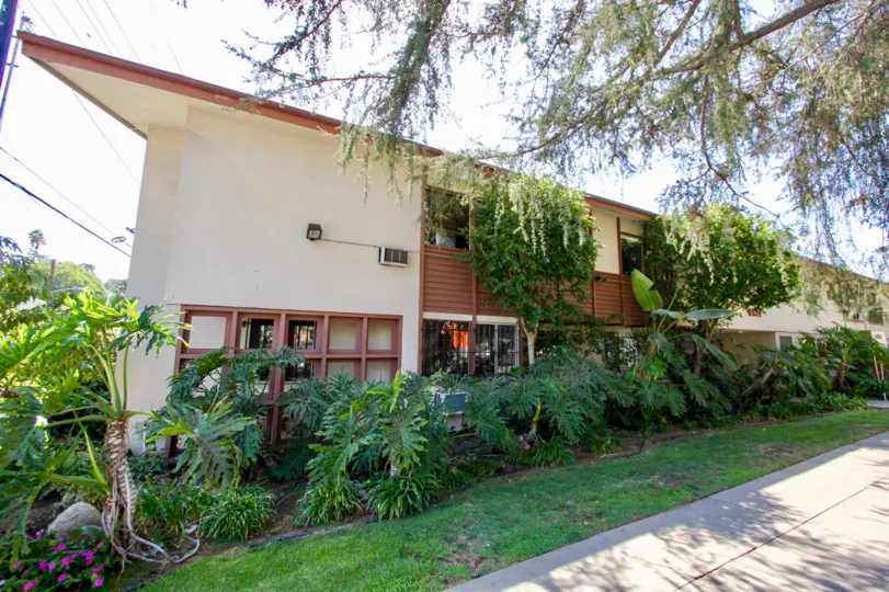 The landscaping around Franklin Manor in Los Feliz, California