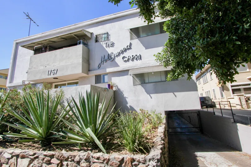 The Hollywood Capri name on the building
