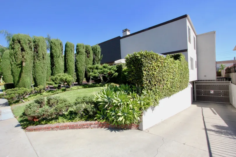 The landscaping around Perlita Gardens II in Los Feliz, California