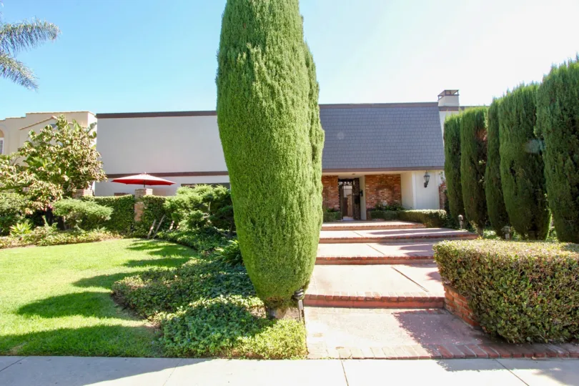 The walkway up to Perlita Gardens II
