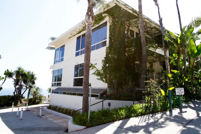 The Holiday House building in CA California