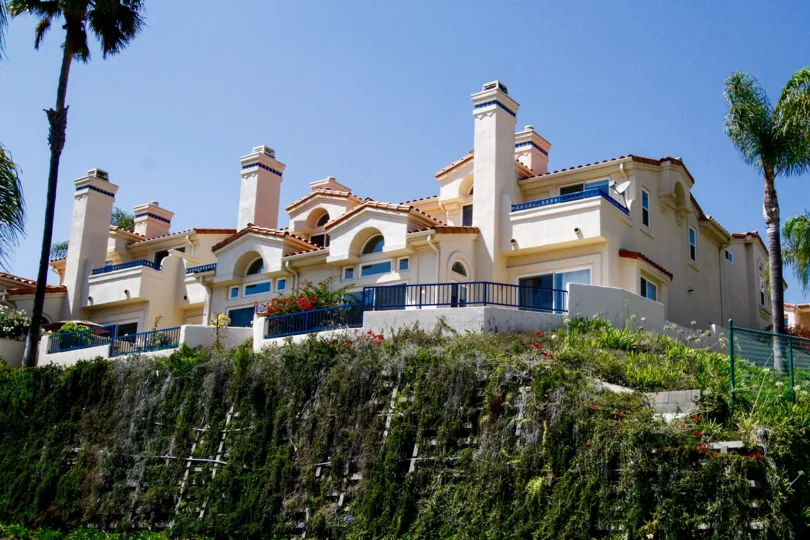 The Pointe at Malibu building in CA California