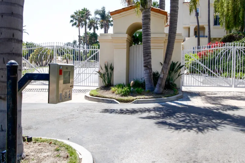 The entrance into The Pointe at Malibu
