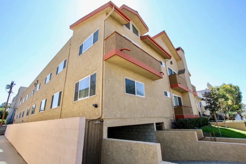 The view of 11918 Avon Way in Mar Vista, California